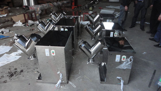 220V-480V Endüstriyel Mikser Makineleri V Blender Tozu 20 dev/dak