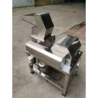 Yeşil Siyah Çay Öğütme Değirmeni Makinesi 1500kg / h Çay Yaprağı Kırma Makinesi